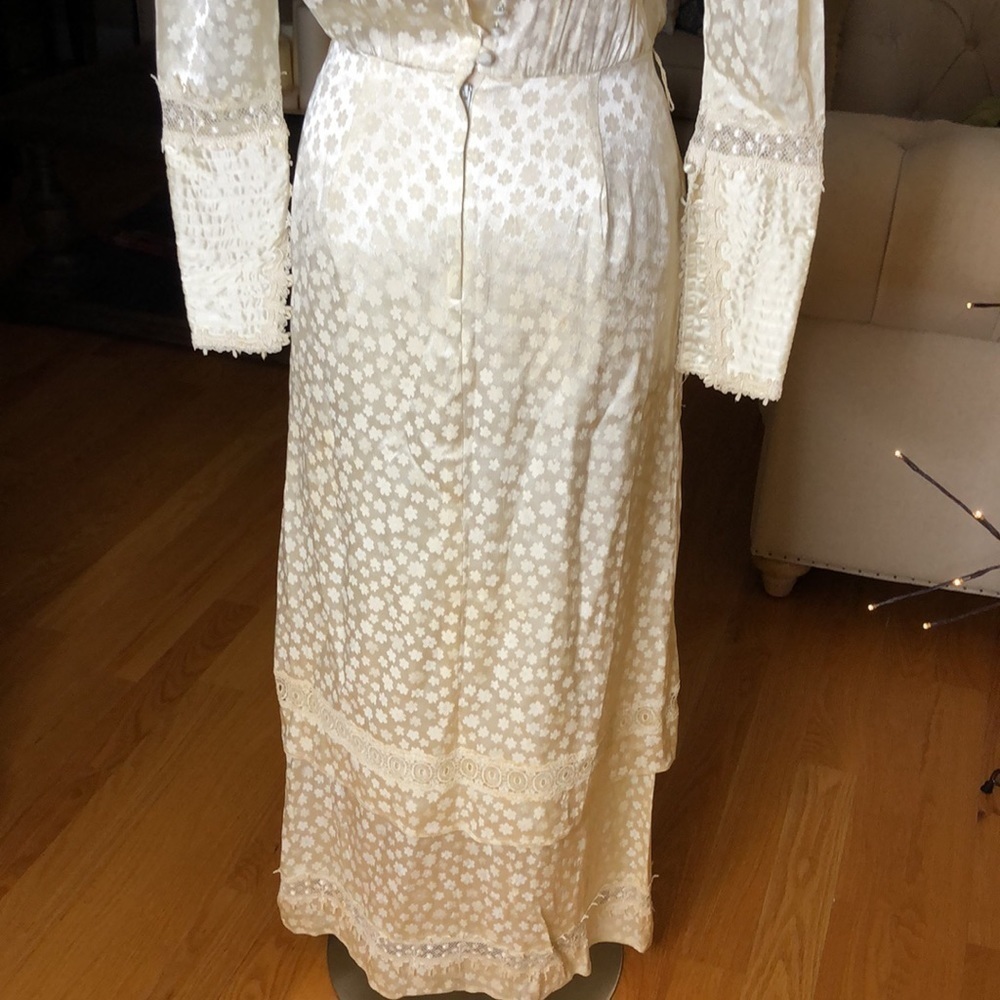 Gunne Sax Bridal Collection Ivory Dress - Picture 14 of 17